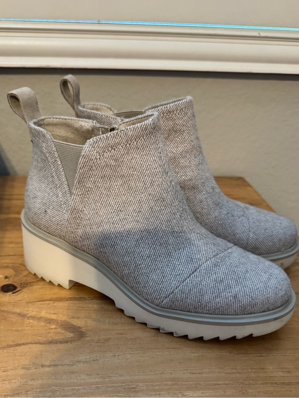 TOMS Goldie Style Women’s Bootie Size 6.5
